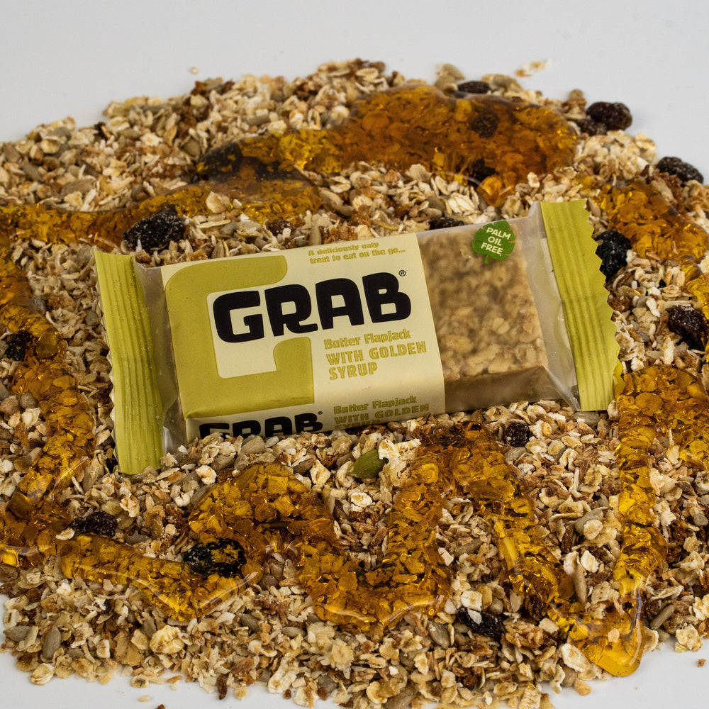 Grab Flapjacks with Golden Syrup (12x65g)